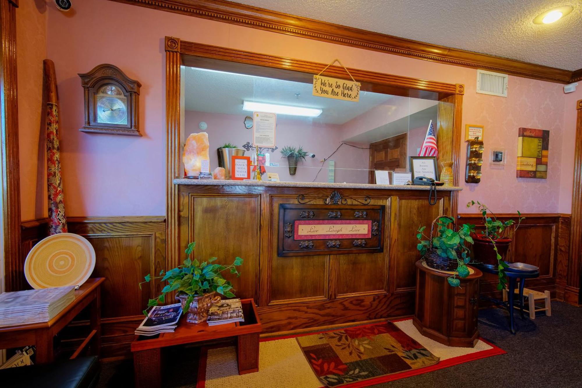 Hotel O Eureka Springs - Christ Of Ozark Area Bagian luar foto