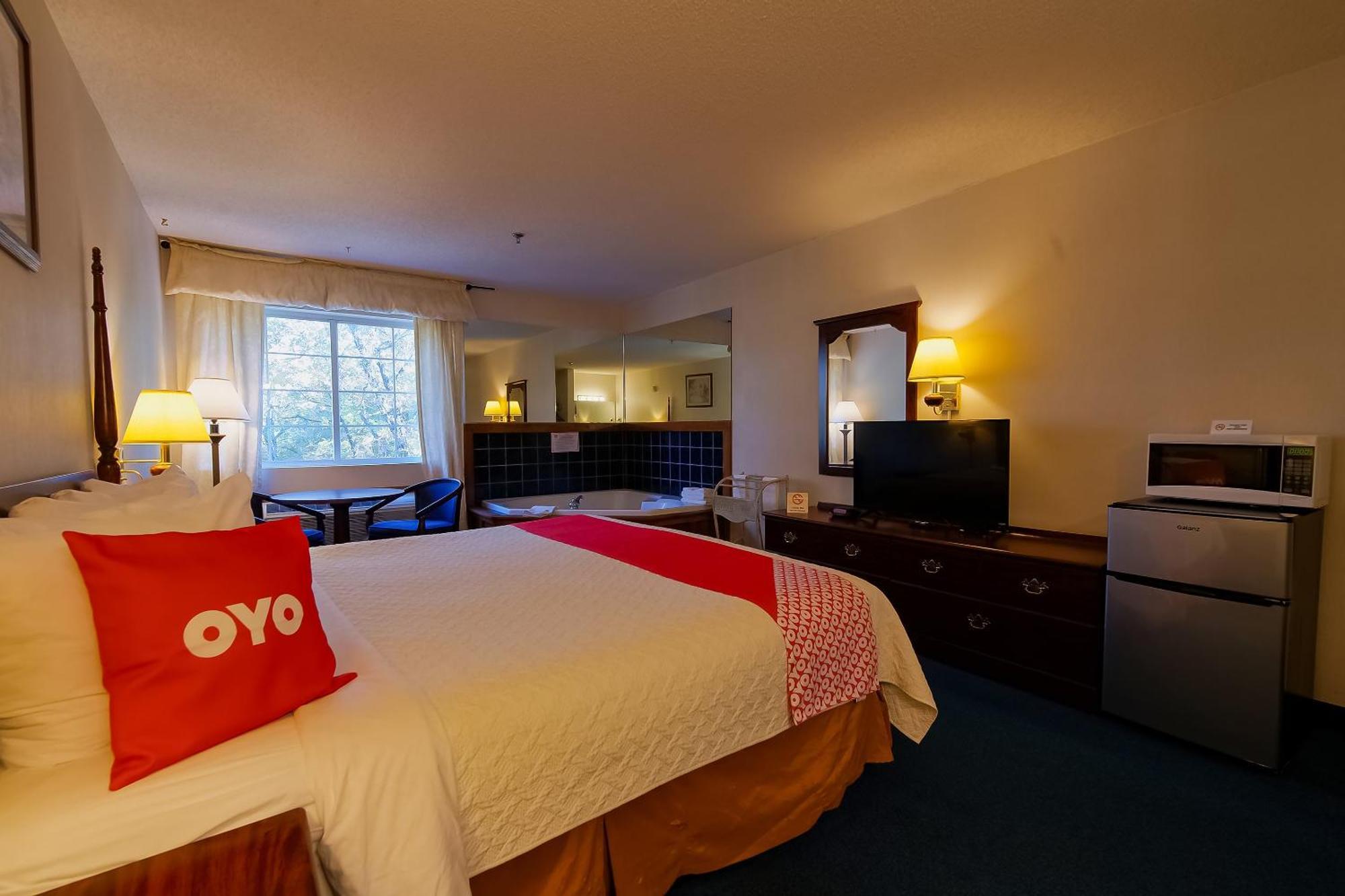 Hotel O Eureka Springs - Christ Of Ozark Area Bagian luar foto