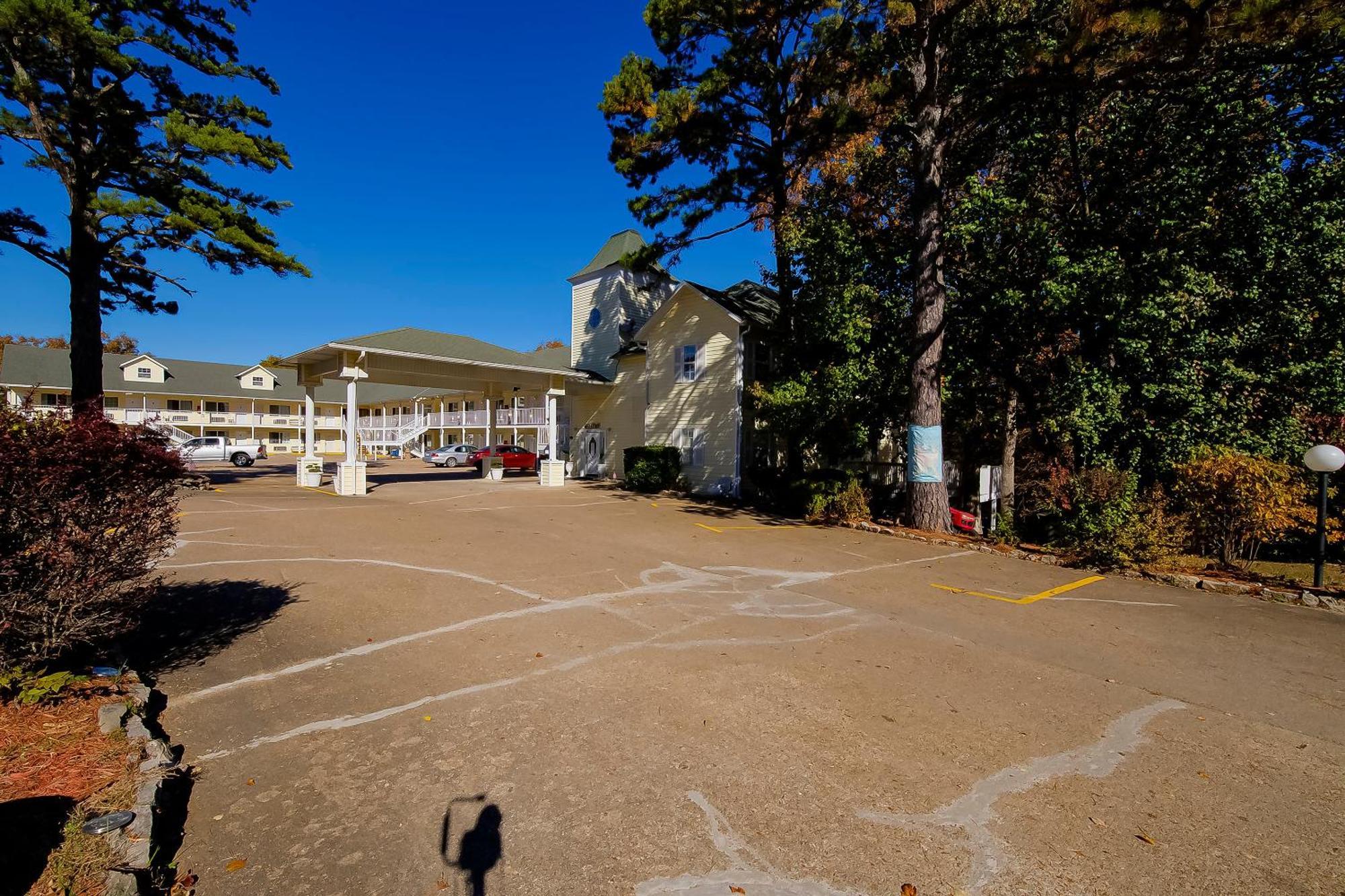 Hotel O Eureka Springs - Christ Of Ozark Area Bagian luar foto