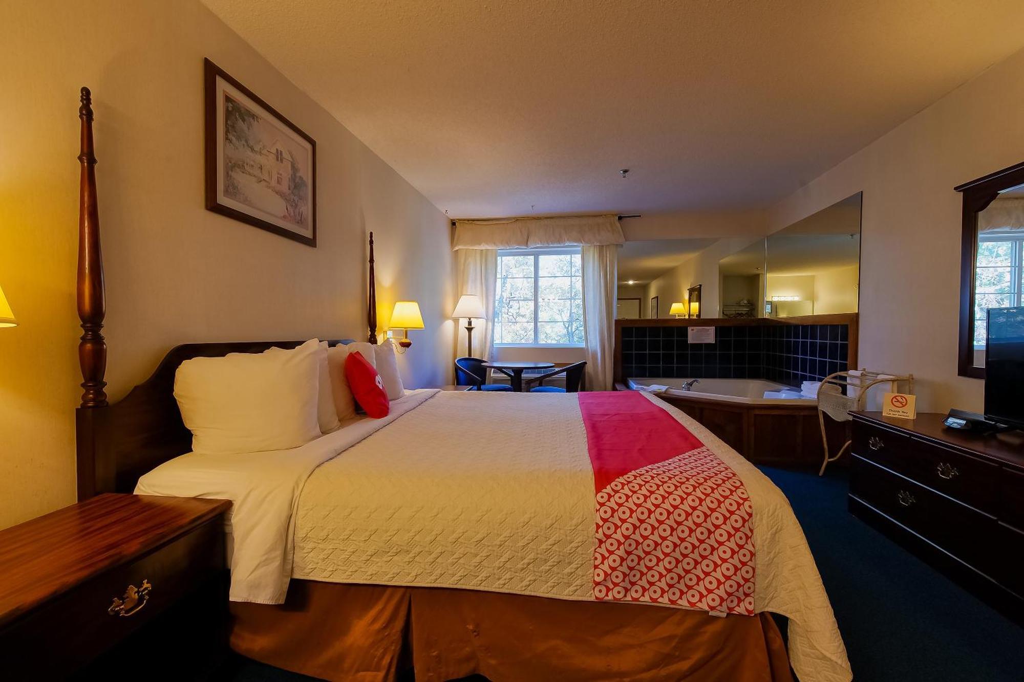 Hotel O Eureka Springs - Christ Of Ozark Area Bagian luar foto