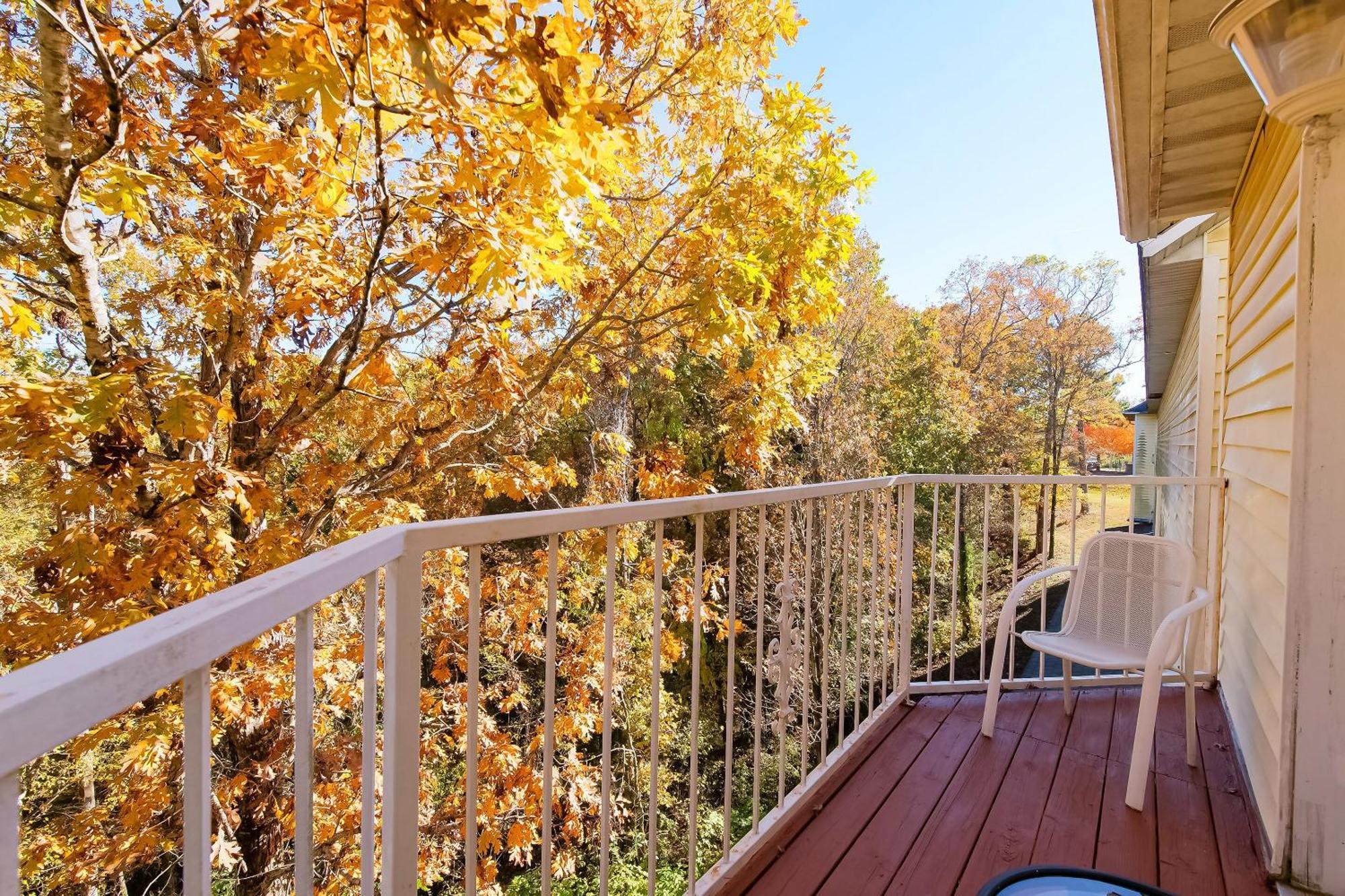 Hotel O Eureka Springs - Christ Of Ozark Area Bagian luar foto