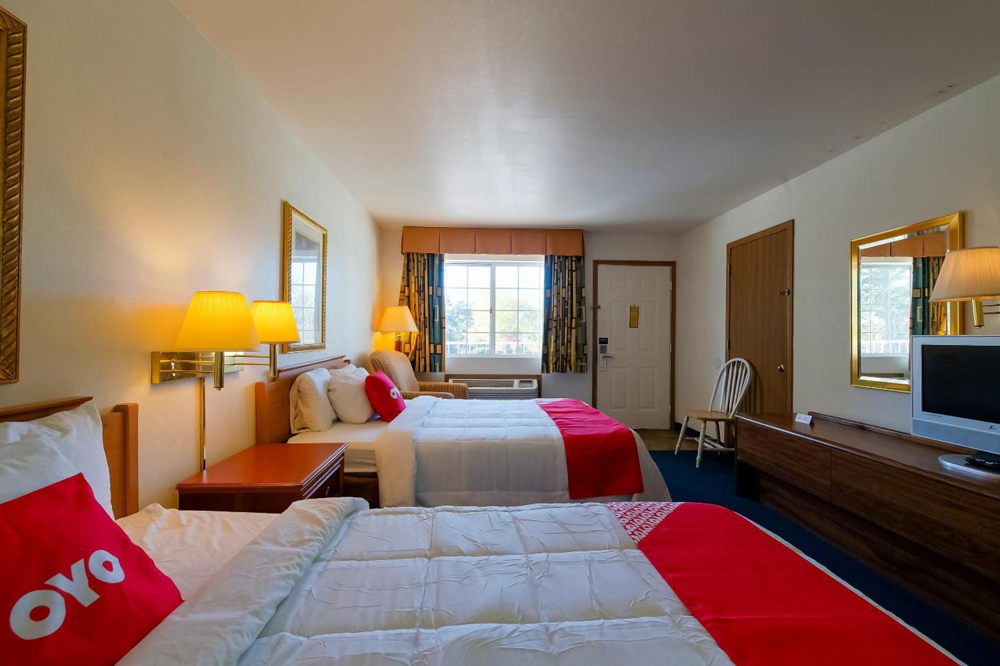 Hotel O Eureka Springs - Christ Of Ozark Area Bagian luar foto